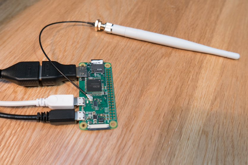 Testing the Raspberry Pi Zero W with the external antenna