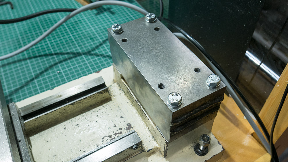 Steel block fitted