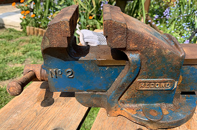 No 2 Vise rust