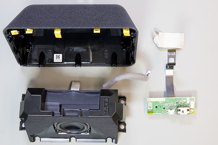 Speaker housing removed and the power and USB input circuit