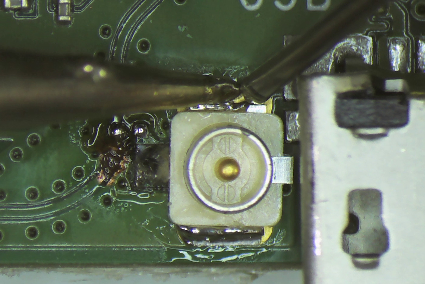 Soldering the connector