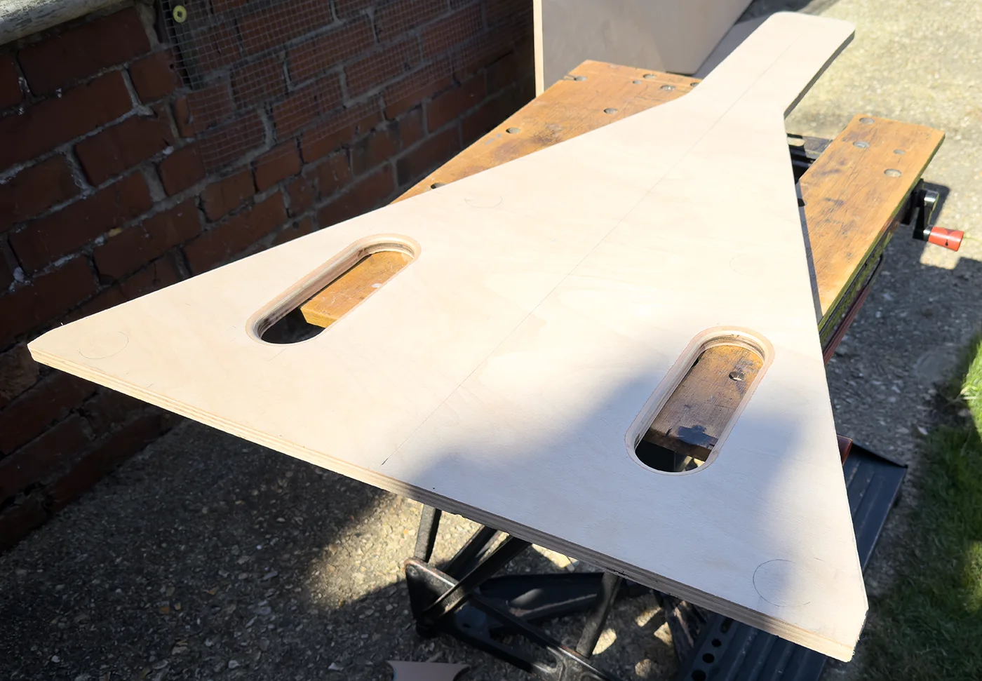 Rocker plate top
