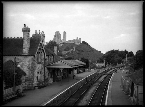 Photo of corfe station and castle