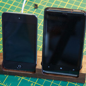 Blog post for HTC HD7 and Apple iPod Touch Wooden Stand